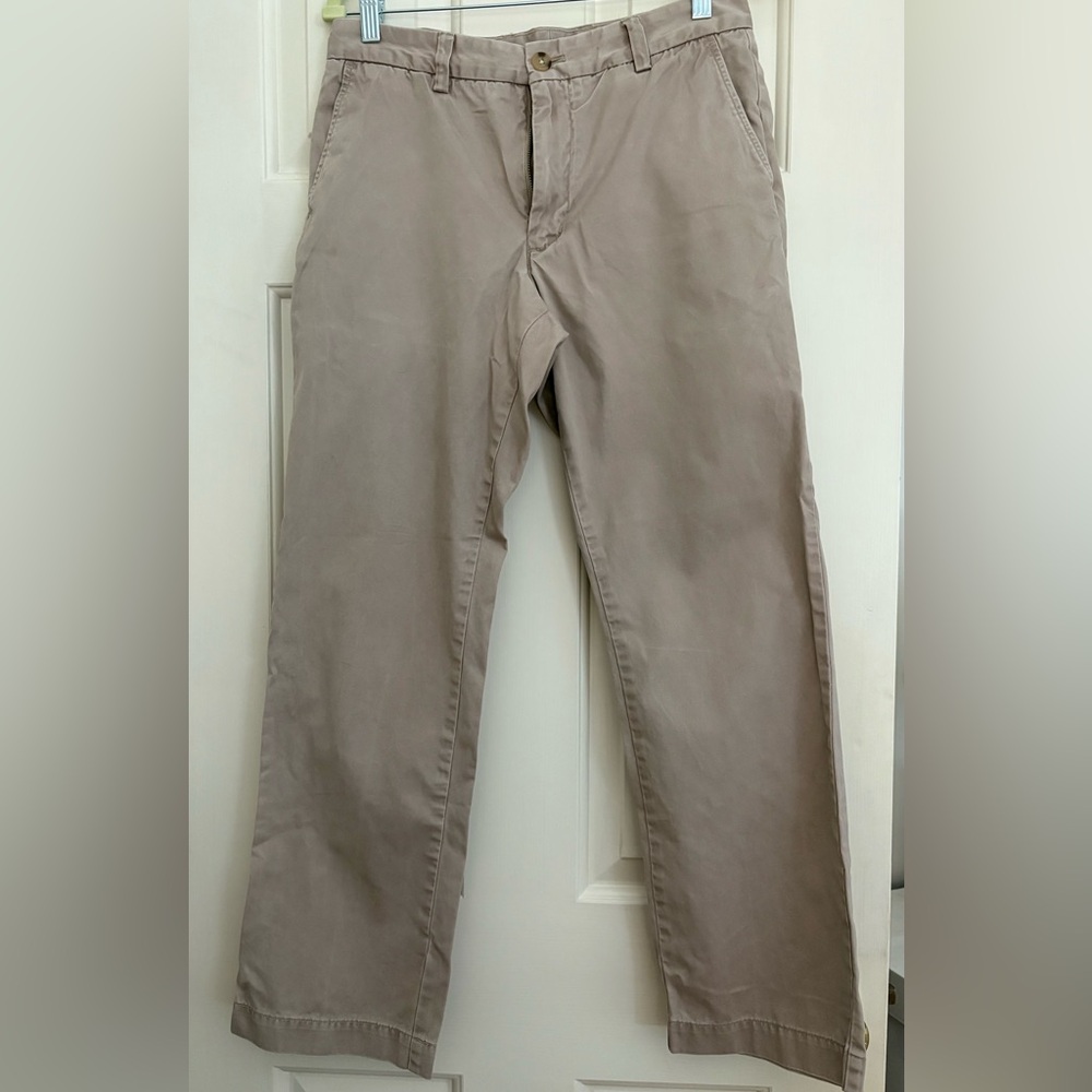 Vineyard Vines men’s khakis, 30x30.